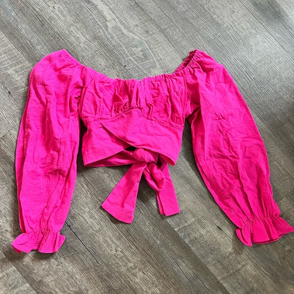 Hello Molly off the shoulder wrap crop top - Picture 1 of 3